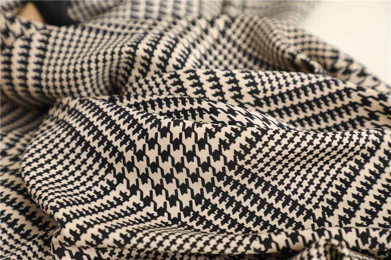 Temperamento Sciarpa Donna 90 cm Twill Seta Fascia per capelli Sciarpa quadrata semplice Protezione solare Decorazione Scialle Mille uccelli_voghion.com