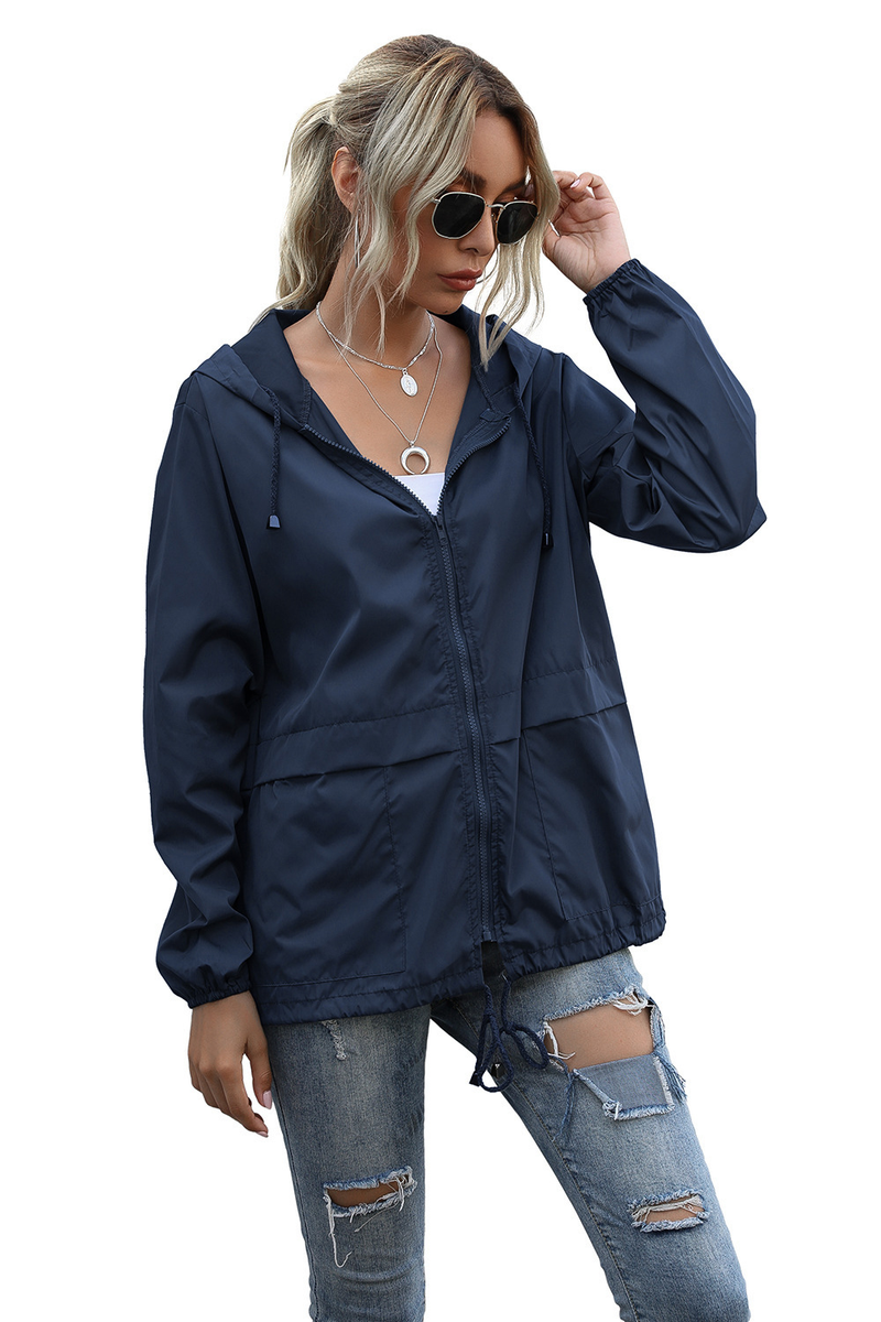 Chaqueta impermeable ligera con capucha y cremallera para mujer para senderismo al aire libre, disponible en stock_voghion.com