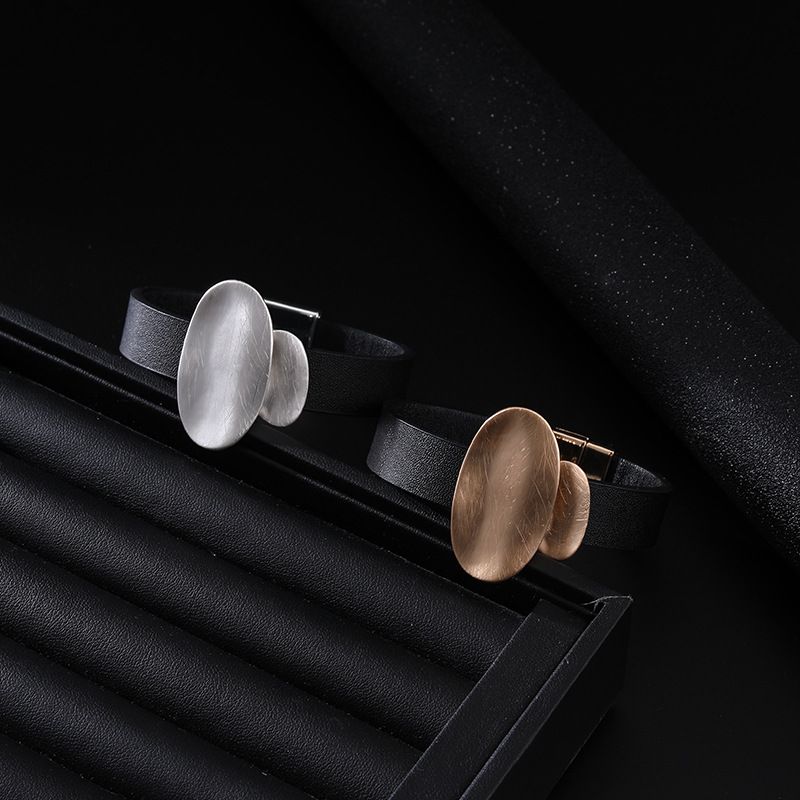 Brushed Oval Versatile Metal High-end Simple Women's Leather Bracelet_voghion.com