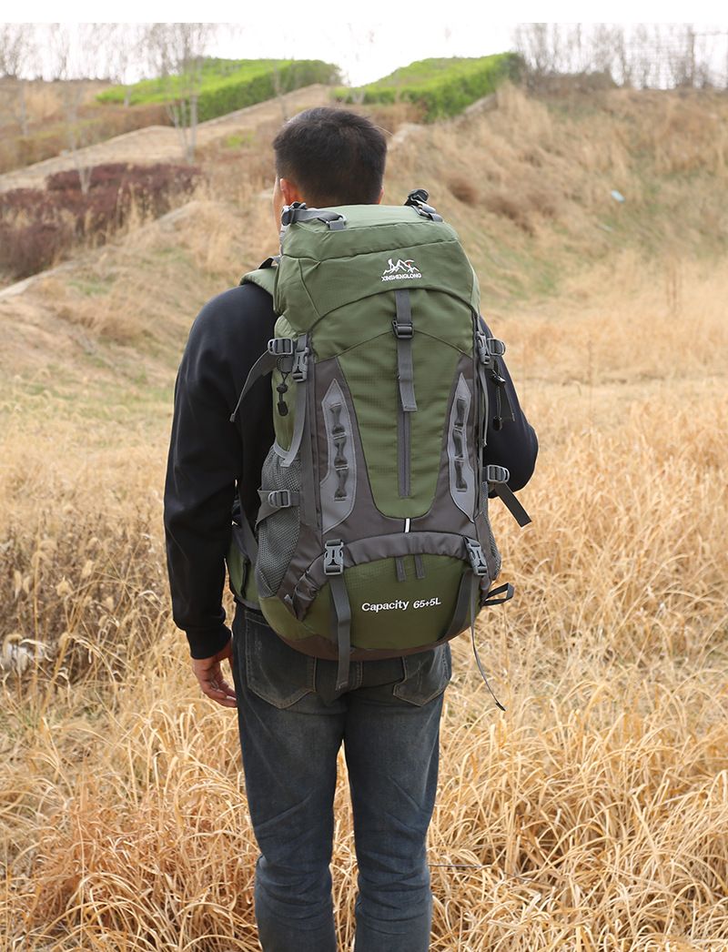 70L Large Capacity Lightweight Mountaineering Bag Men's Travel Backpack With Shoe Compartment Outdoor Travel Backpack_voghion.com