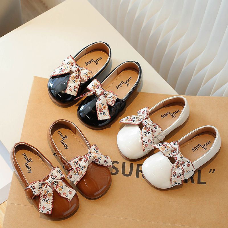 Mädchen Kleine Leder 2024 Frühling und Herbst Mode Modische Schleife Prinzessin Han Fan Weiche Sohle Baby Leistung Single_voghion.com