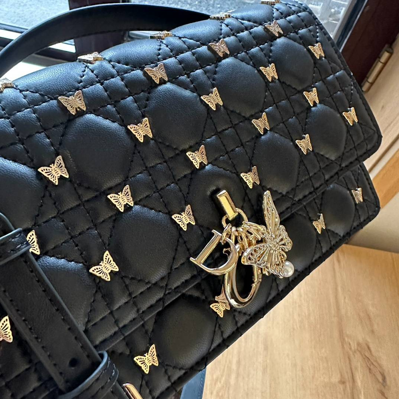 Bolsa feminina de couro legítimo de luxo original de alta qualidade, bolsa de mão com pérolas, nova bolsa de mão/transversal de pele de carneiro, tamanho: 24 * 7 * 15 cm_voghion.com