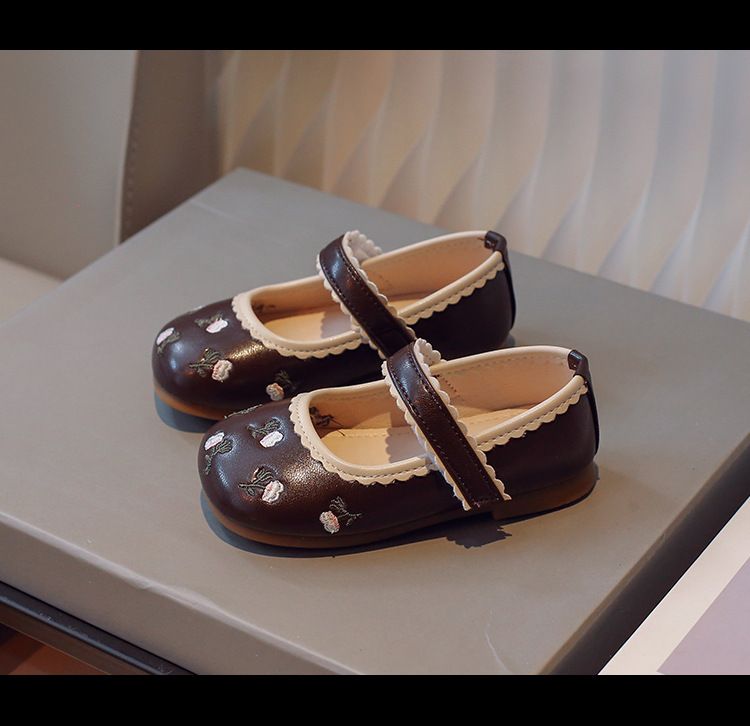 Kinderschuhe Lederschuhe Sommer Weiche Sohle Mädchen Neue Sommer Prinzessin Schuhe Student Einzelne Schuhe Freizeitschuhe_voghion.com