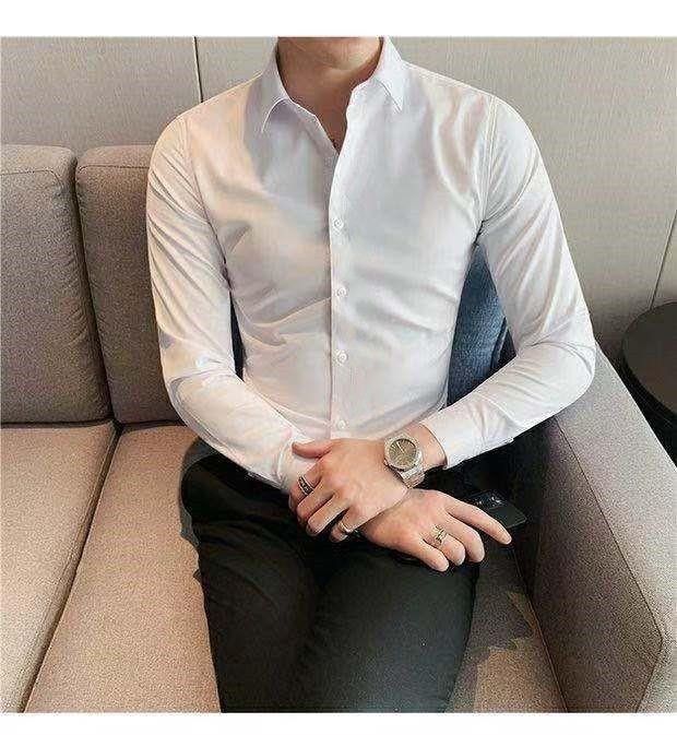 Camicia a maniche lunghe slim fit da uomo, nera e bianca, casual, con bottoni, per lavoro e ufficio (S-5XL)_voghion.com