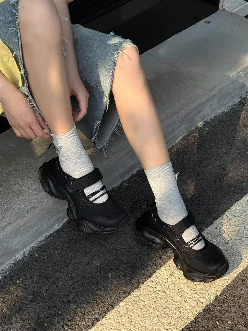 Scarpe sportive traspiranti in rete Mary Jane alla moda di alta qualità da donna, nuove ed estive, in argento, 2025_voghion.com