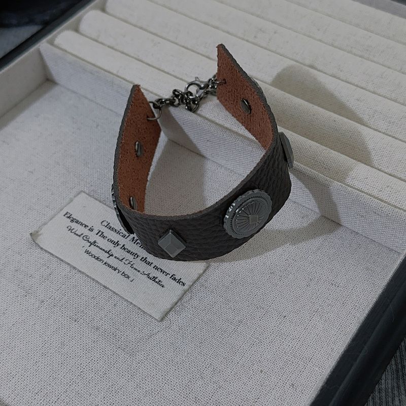 Bracelet large en cuir unisexe Melard, style punk, tendance et tendance_voghion.com