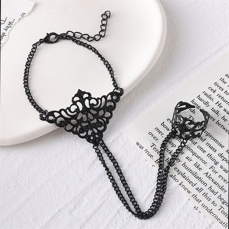 Bracelet à doigts complets en métal creux, style punk, tendance, style hip-hop, triangle, chaîne à dos de main_voghion.com