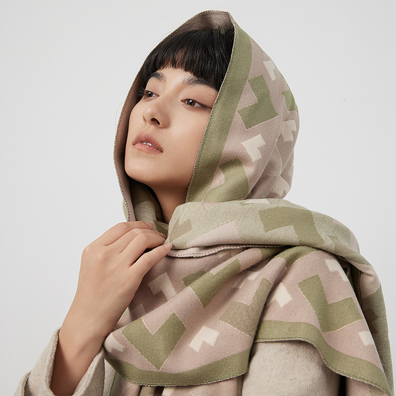 Summer New Geometric Cashmere Scarf Women's Shawl Cloak Fashion Ethnic Style Split Warm Tassel Blanket_voghion.com