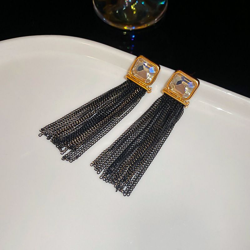 Silver Needle Studded Diamond Chain Tassel Earrings Niche And Exaggerated Earrings Women's Fashion Design Earrings Light Luxury And High-end Feel_voghion.com