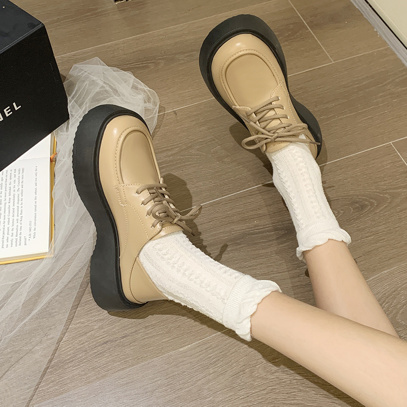 Piccole scarpe in pelle da donna stile britannico 2023 Nuova primavera ed estate studentessa testa grande retro cinturino nero fondo spesso aumento scarpe singole jk_voghion.com