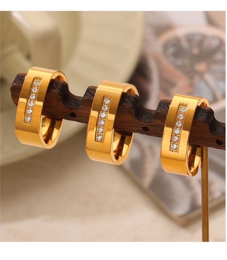 Elegante anello da donna in acciaio al titanio placcato oro con dettagli in diamanti - Anello con design geometrico impilabile per donne e uomini, taglie 6-8_voghion.com