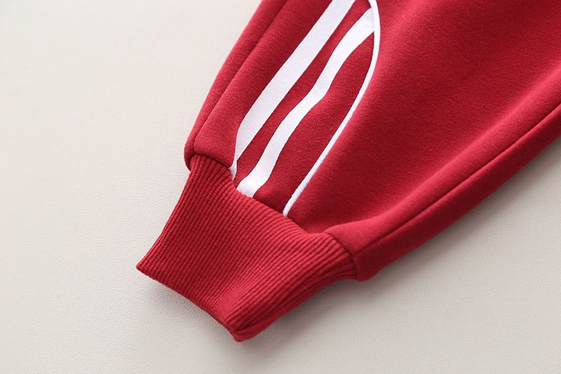 Conjunto de dos piezas para niño: elegante sudadera de manga larga con capucha y pantalón deportivo (80-120 cm), algodón cómodo para otoño y primavera, negro/rojo_voghion.com