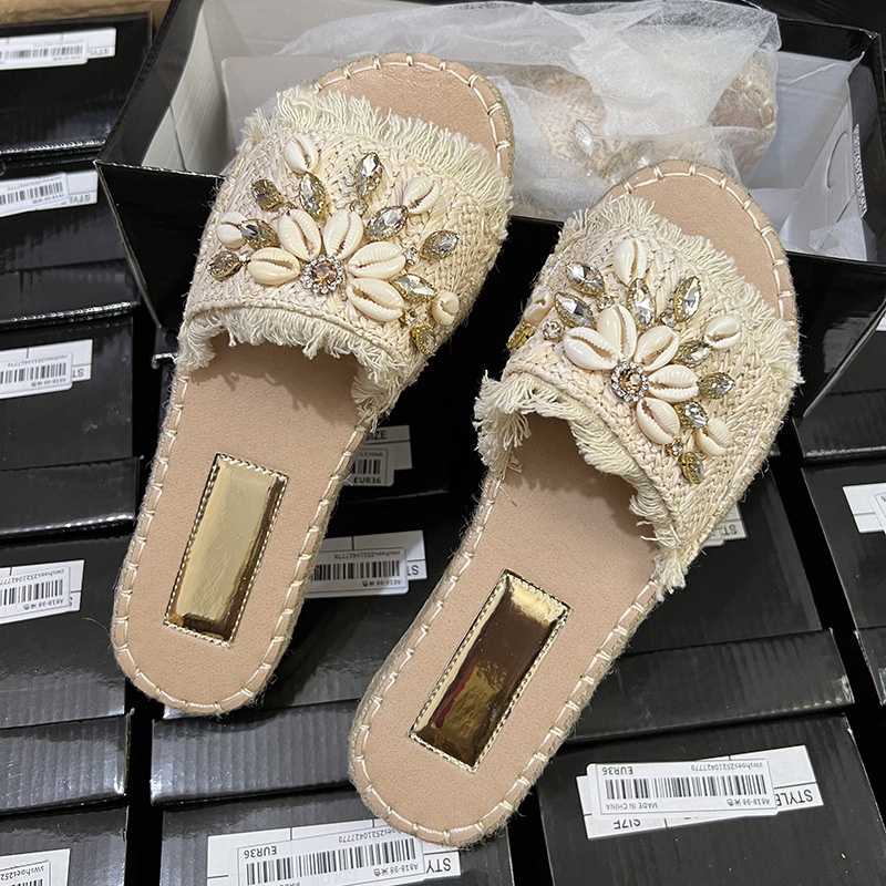 P5 commerce extérieur original unique coquille de plage et pantoufles 2023 été nouveau style ethnique gland plat tongs sandales_voghion.com