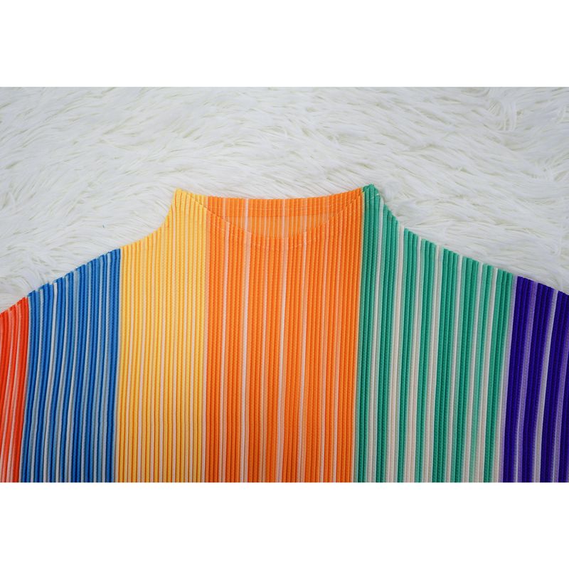 Ženska obleka z okroglim izrezom in kratkimi rokavi, potiskanim nagubanim krilom_voghion.com