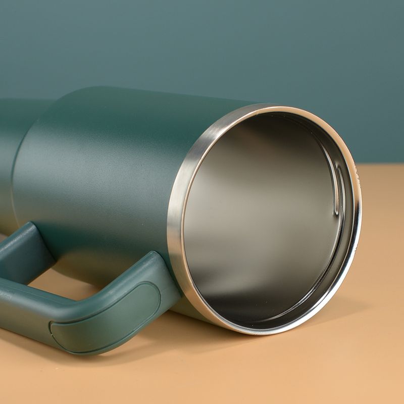 40oz Autobeker Grote Capaciteit Dubbellaags Vacuüm Huishoudelijke Auto Draagbare Thermosbeker met Reuzenhandvat_voghion.com