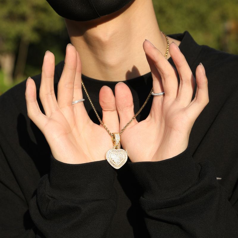 Collana con ciondolo a forma di cuore hip hop per uomo e donna con zirconi, ciondolo d'amore alla moda per uno stile street cool, taglie 24 pollici._voghion.com