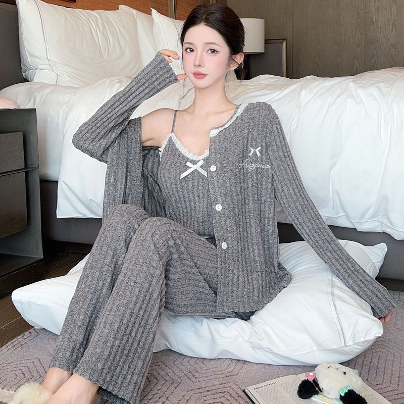 Pigiama da donna in velluto di lana con fiocco grigio, tre pezzi, con imbottitura sul petto e rifiniture in pizzo, abbigliamento da casa di alta qualità_voghion.com