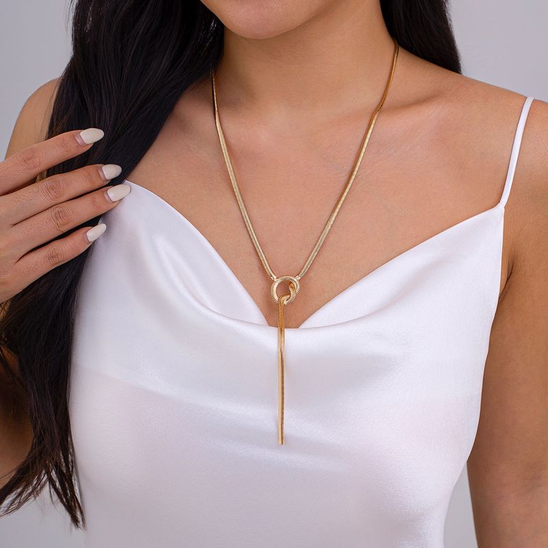 Hip Hop Metal Texture Flat Snake Bone Ins Cold Style Knotted Chain Clavicle Necklace_voghion.com