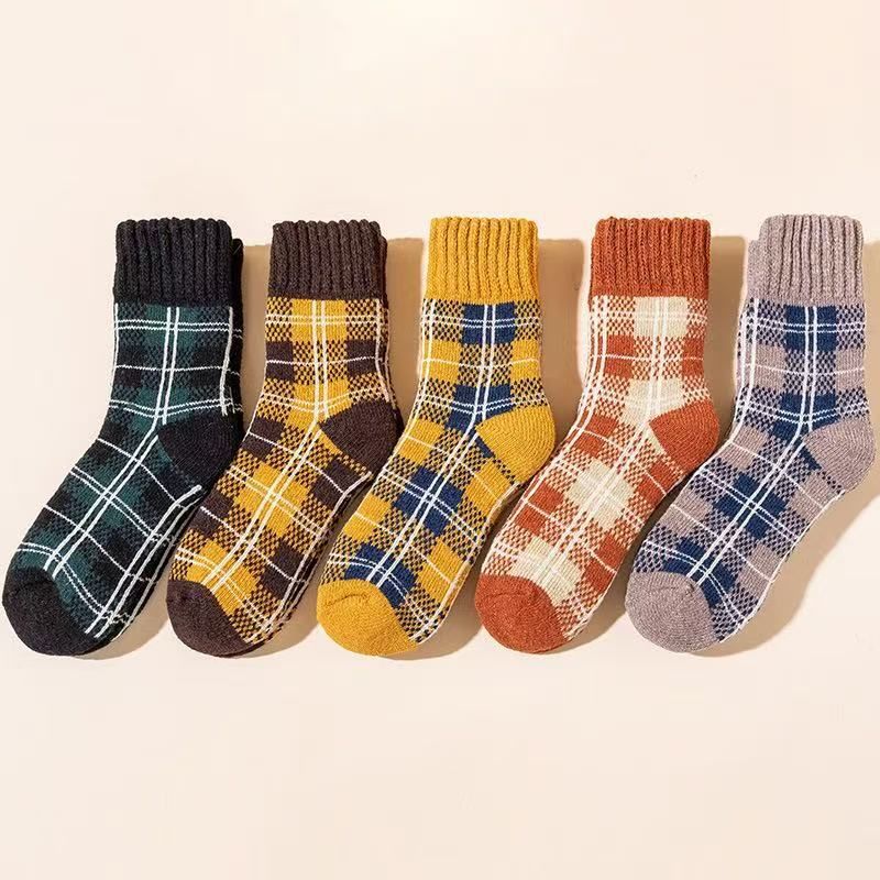 Women's Socks Autumn And Winter Fleece Thickened Warm Wool Socks Medium Tube Socks Sleep Home Socks Winter Super Thick Snow Cold Stockings_voghion.com
