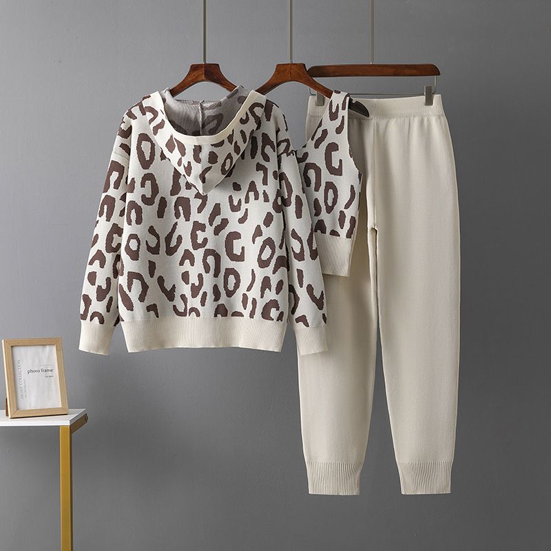 Completo autunnale da donna con cappuccio in maglia - Completo da 3 pezzi con stampa leopardata e a quadri, comodo maglione con cappuccio a maniche lunghe + pantaloni a gamba larga, coordinati casual alla moda_voghion.com
