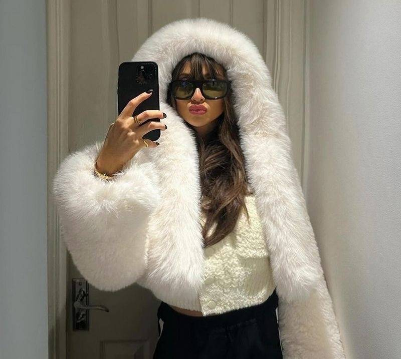 Cappotto di lusso con cappuccio in pelliccia sintetica e finiture in pelliccia di volpe – Capispalla invernale caldo e alla moda per donna_voghion.com