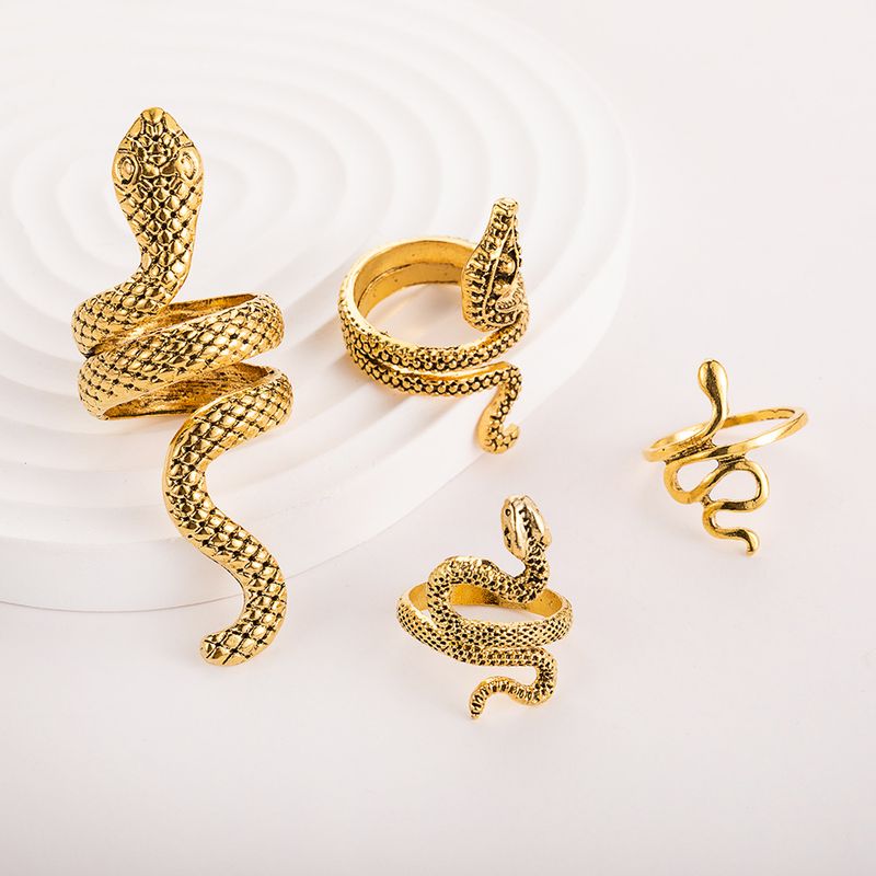 Hot selling cool and handsome men's patterned ring, punk style snake shaped animal exaggerated four piece set ring_voghion.com