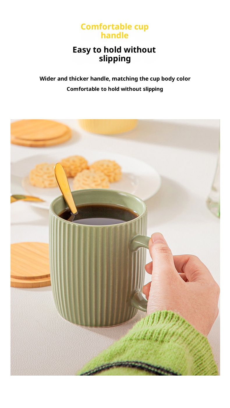 Handcrafted Glazed Ceramic Mug With Vertical Lines - 400ml Elegant Coffee Cup For Home & Office, Comes With Lid_voghion.com