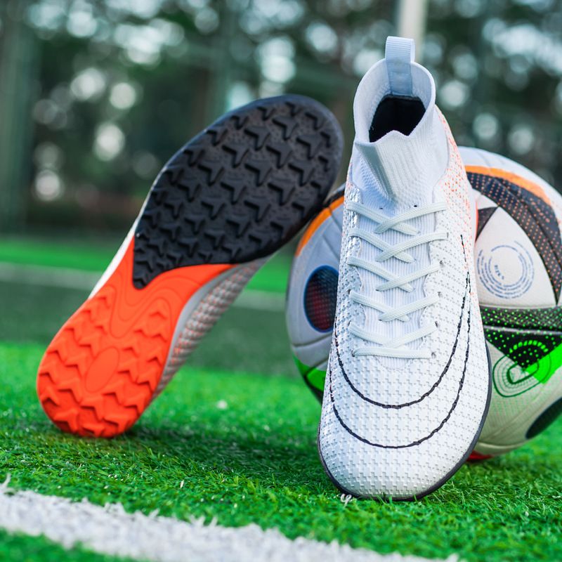 Neues Paar Fußballschuhe für Herren mit hohen Spitzen und langen, gebrochenen Nägeln, Trainingssportschuhe_voghion.com