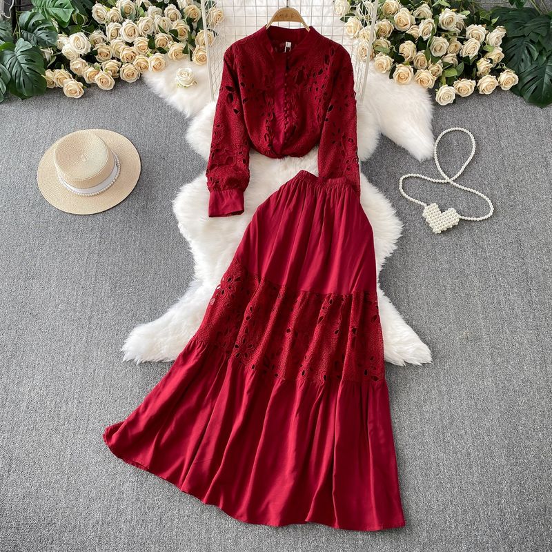 Elegante camicetta in pizzo con collo alto e gonna patchwork attillata – Completo sofisticato in due pezzi per donna_voghion.com