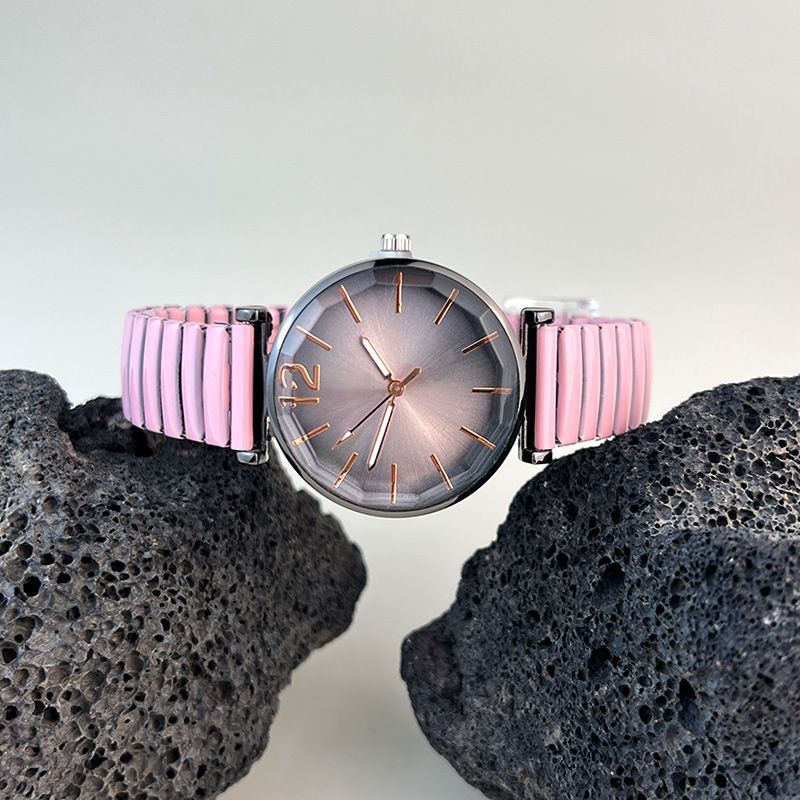 Armbanduhr für Paare für Männer und Frauen, lässig, einfache Skala, elastisches Band, elastische Quarzuhr, für die Arbeit, täglich, Geburtstag, Jahrestag, Valentinstag, Geschenk_voghion.com