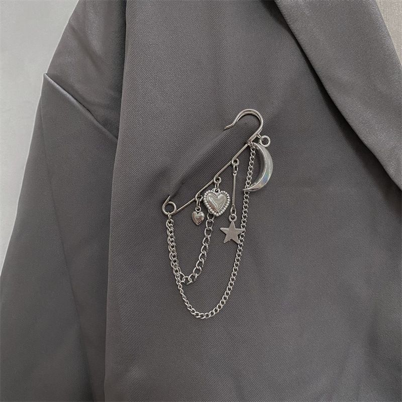 Herz Crescent Star Brosche Persönlichkeit Quaste Mond Anzug Kleidung Hut Dekoration Pin Trendy_voghion.com