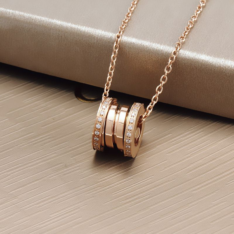 Designer-Lichtring aus Titanstahl, Halskette für Damen, modischer Kragen, Kette, Trend, kleine Taille, Federanhänger_voghion.com