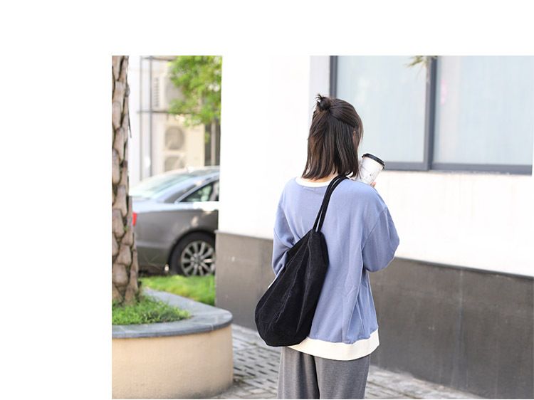 Freizeit-Einkaufstasche mit großem Fassungsvermögen in koreanischer Version, modische Handtasche aus Cord-Canvas, einfache und künstlerische Retro-Umhängetasche für Damen_voghion.com
