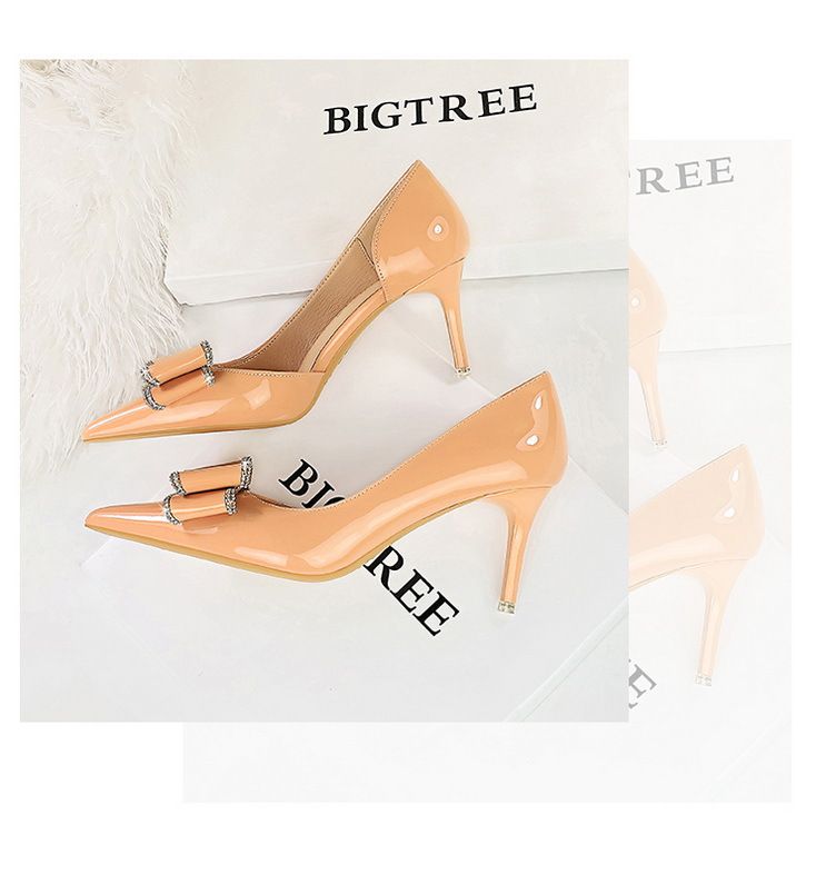 638-AH35 Modische Bankettschuhe für Damen mit hohen Absätzen, flacher Öffnung, spitzer Zehenpartie, Lackleder-Seitenluft, Diamantschleife_voghion.com