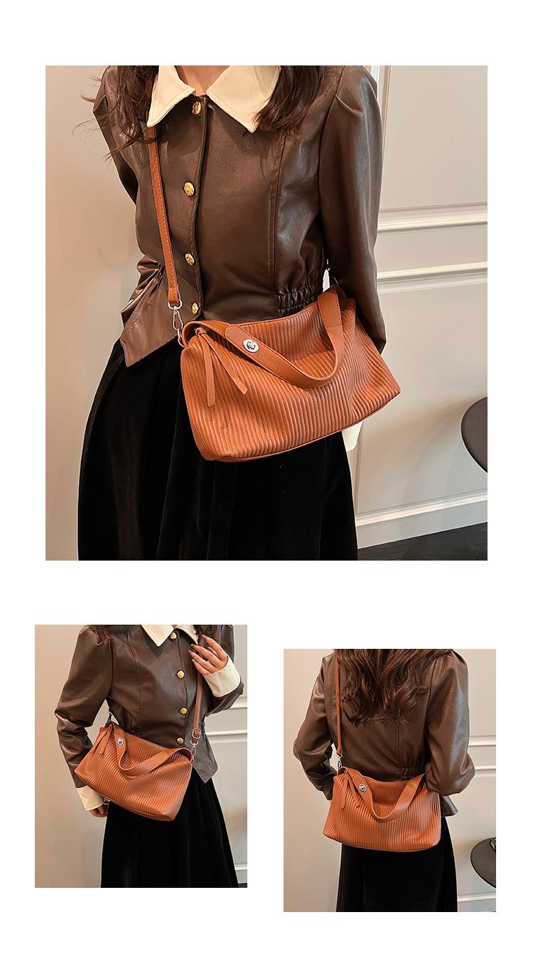 Retro Handheld Kleine Tas voor Vrouwen 2024 Nieuwe Lente Mode Eenvoudige en Veelzijdige Kleine Vierkante Tas met Hoge Kwaliteit Textuur, Unieke Casual Schoudertas_voghion.com