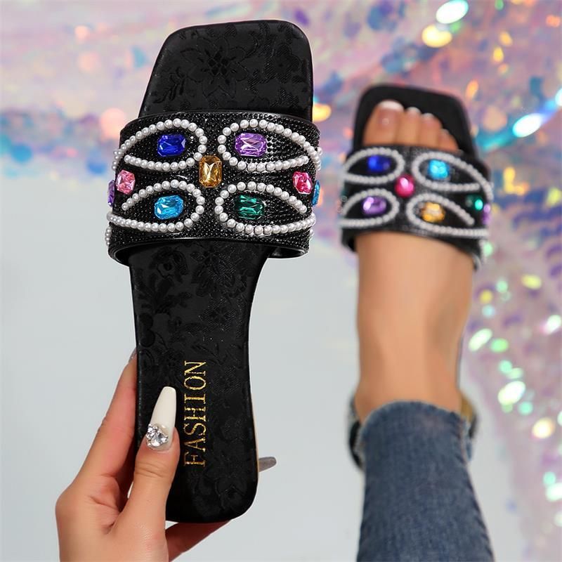 Sandales plates à diamants colorés de grande taille pour femmes à l'été 2025, nouvelles chaussures Hua pour femmes à porter avec des pantoufles à une ligne sur le_voghion.com