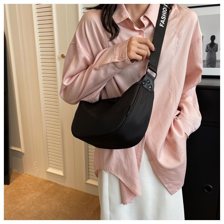 Borsa in tessuto di nylon da donna, borsa a tracolla semplice con motivo a mezzaluna, borsa a tracolla per coppia, borsa a tracolla per sport e tempo libero_voghion.com