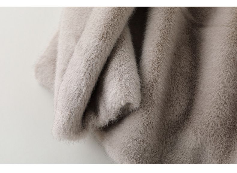 Women's Clothing Autumn And Winter Golden Mink Coat Women's Short Hooded Snow Mink Mink Fur Environmentally Friendly Fur Coat_voghion.com