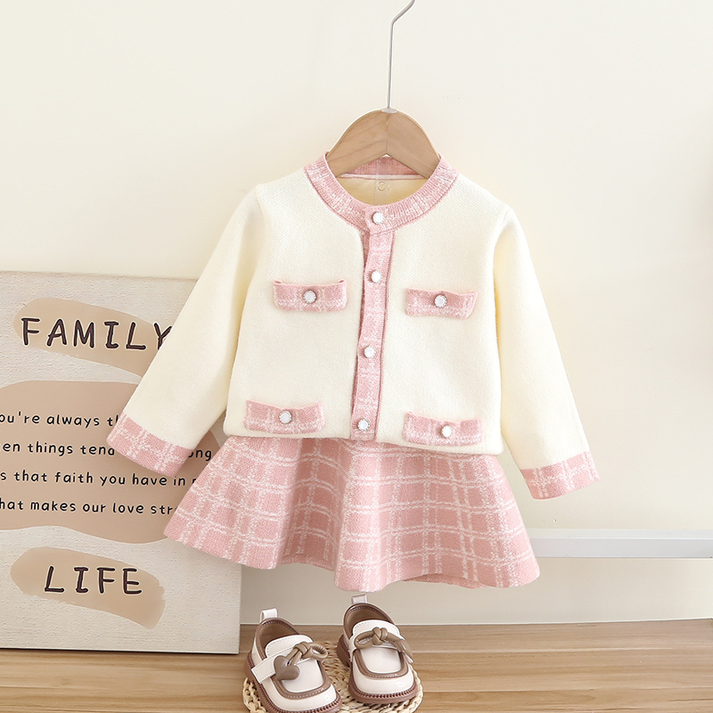 Jupe pull pour filles, petit style parfumé à finitions dorées, jupe deux pièces tricotée de style simple, cardigan à manches longues à la mode pour bébé fille_voghion.com