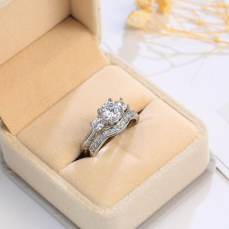 Accessori creativi in zirconi bianchi, set di due pezzi, gioielli da fidanzamento, anello da uomo e da donna, regalo di coppia_voghion.com