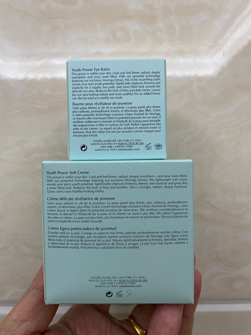 Jiyeon Eye Cream 2 set contains: 75ml Face cream 15ml Eye cream_voghion.com