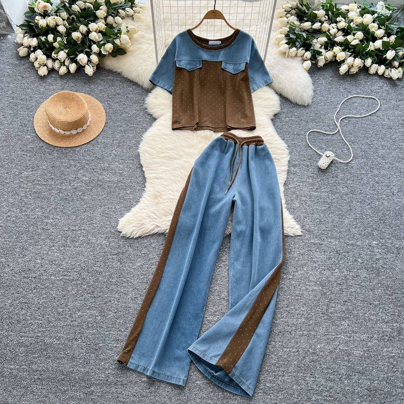Retro sommerantrekk i Hong Kong-stil - Patchwork-topp med korte ermer og høylivede jeans med vide ben i to deler | Vintage Casual Chic_voghion.com
