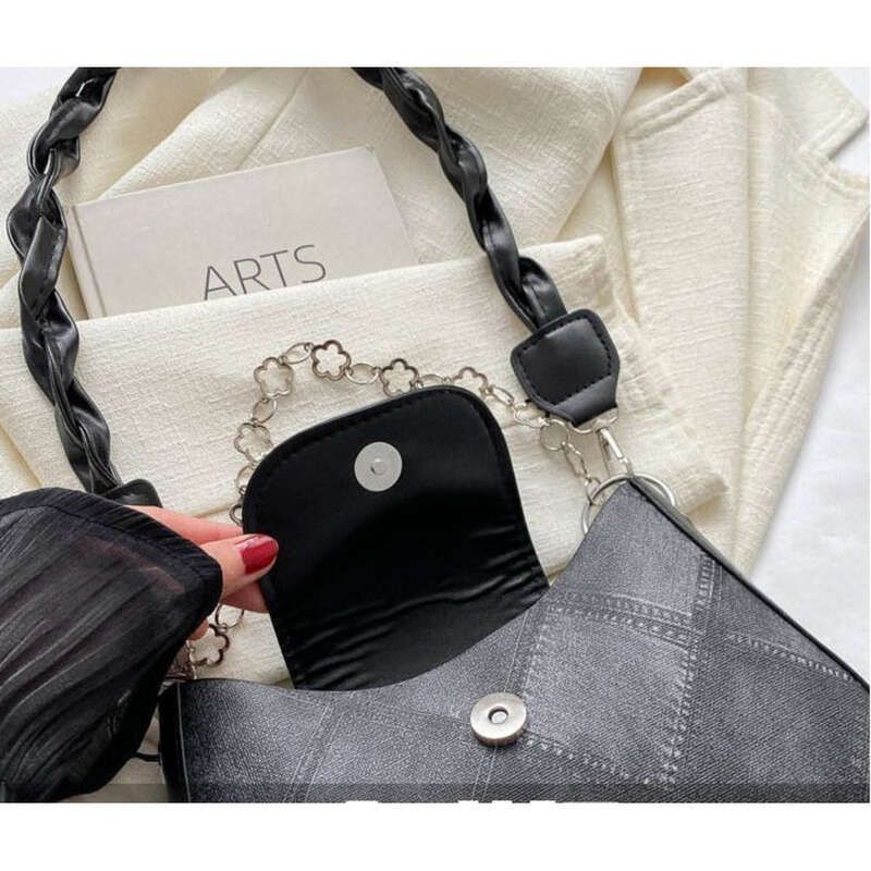 Popular Niche This Year, 2025 New Women's Stylish And Versatile Crossbody Bags, Single Shoulder Armpit Small Square Bags_voghion.com