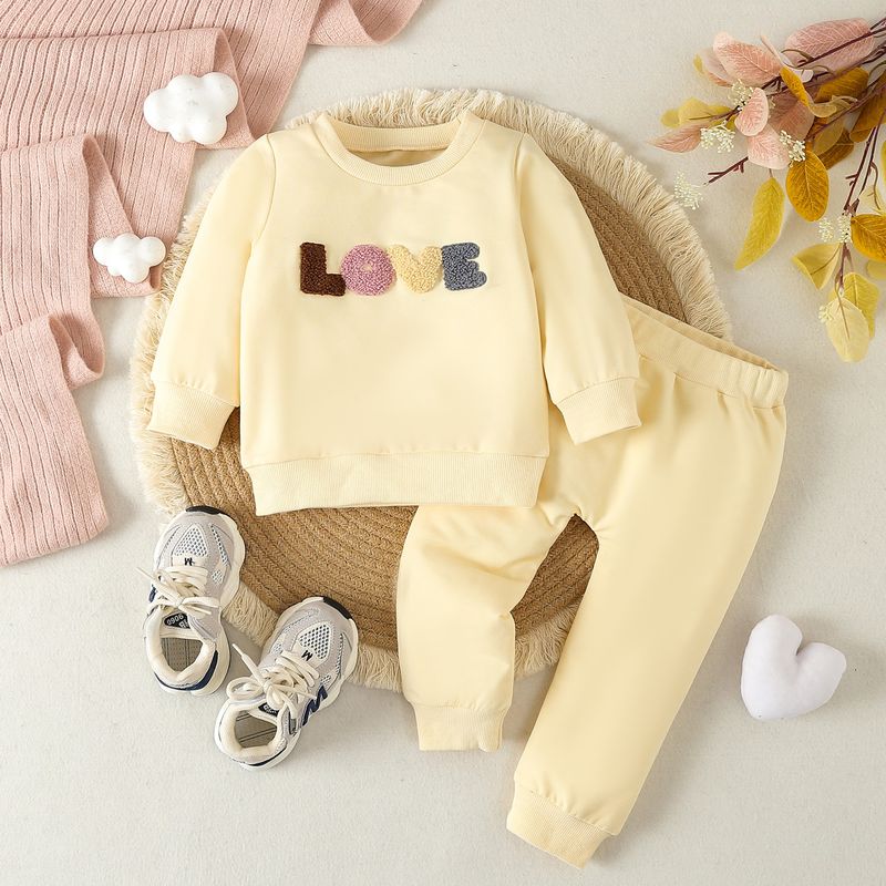 2024 Abbigliamento per bambini e neonati, stile sportivo casual, asciugamano, ricamo, felpa con cappuccio, pantaloni, set_voghion.com