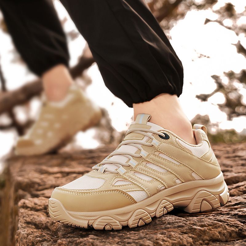 Neue mittelhohe, warme Outdoor-Wanderschuhe mit Spritzwasserschutz_voghion.com