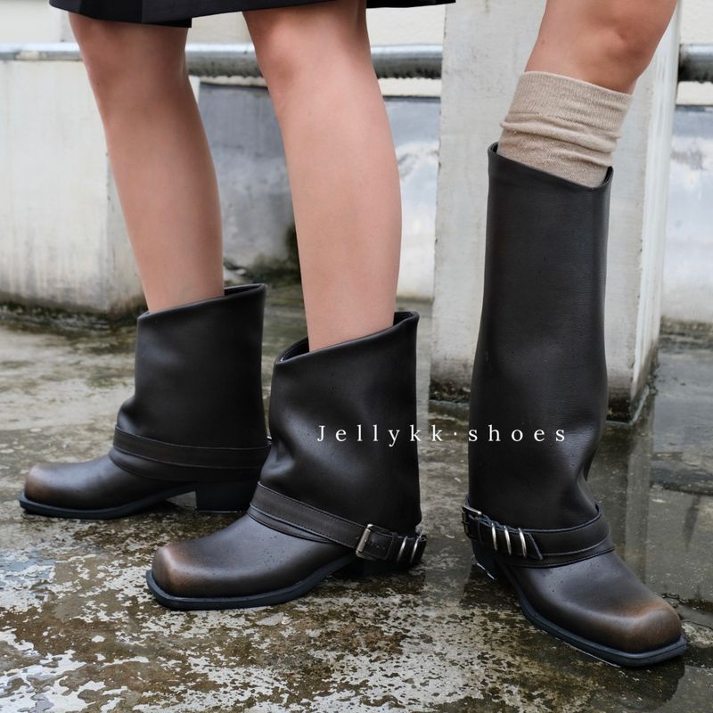 Cowhide Version ~ Punk Street Style Distressed Martin For Women 2024 Square Toe Vintage Metal Western Boots_voghion.com
