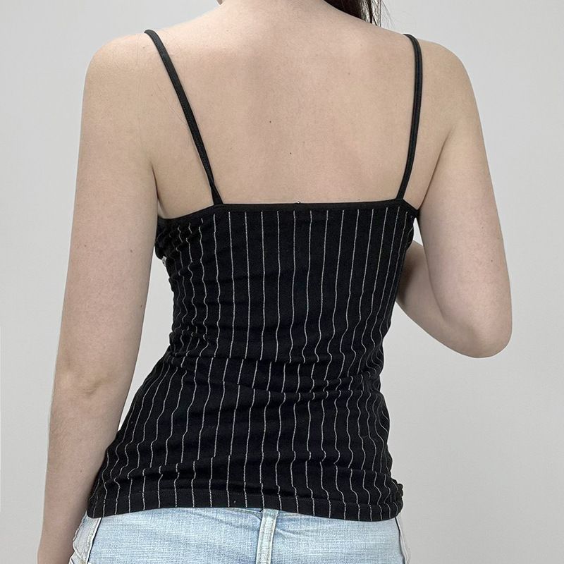 Gilet basic aderente con scollo a V incrociato, in pizzo a contrasto a righe per bambina, con bretelle piccole_voghion.com