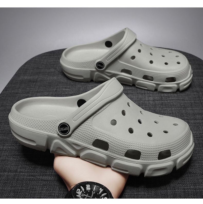 Moški nosijo copate in čevlje za na plažo z mehkim podplatom_voghion.com