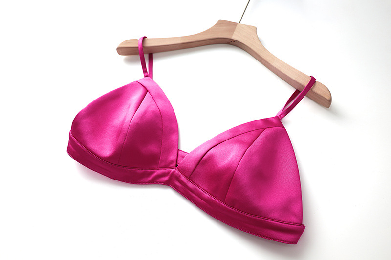 Feminino high-end francês retro primavera e verão estilo cetim brilhante nicho design terno jaqueta colete saia curta conjunto de três peças_voghion.com