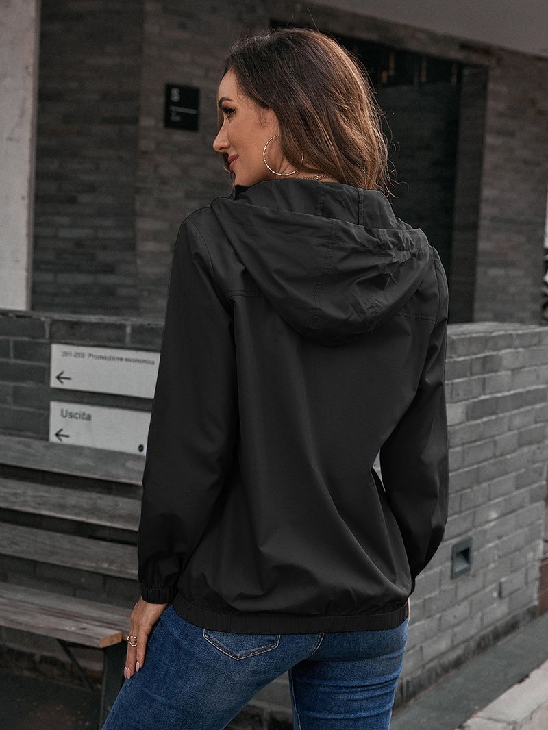 Damesregenjas met capuchon, buitensport, bergbeklimmen, kleding, windjack, waterdicht jack_voghion.com
